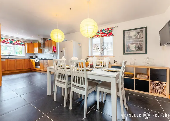 Bracken Bliss By Grandeur Property
